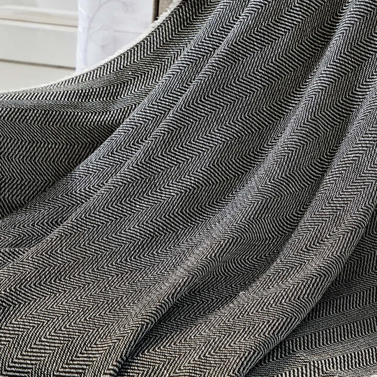 1 Piece Knitted Throw Blanket with Decorative Tassels for Couch Sofa Chair, Rustic Yarn-Dye Woven Blanket with Geometric Pattern