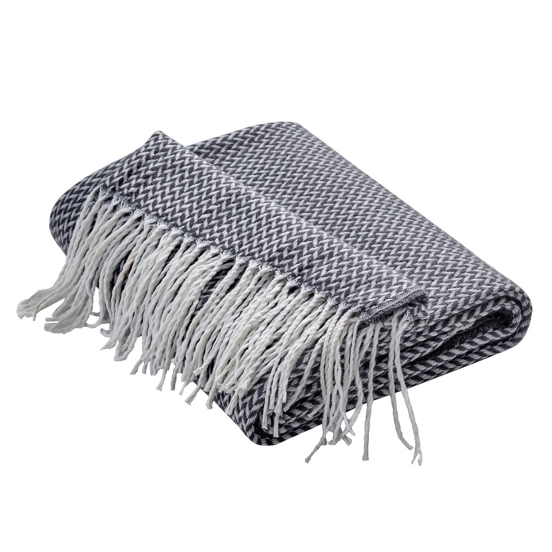1 Piece Knitted Throw Blanket with Decorative Tassels for Couch Sofa Chair, Rustic Yarn-Dye Woven Blanket with Geometric Pattern
