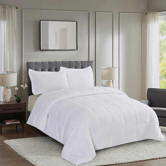 HIG Light Weight Down Alternative Comforter Set