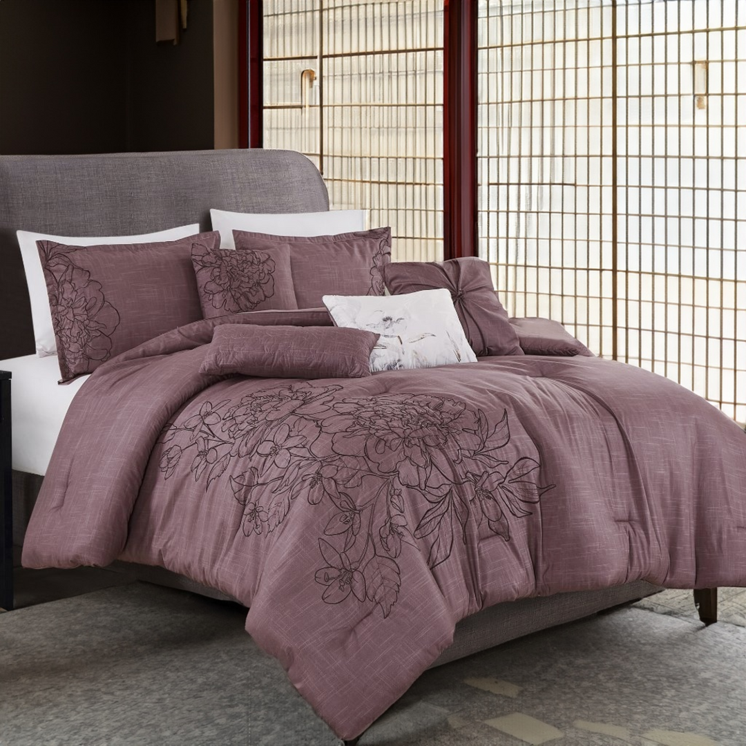 7 Piece Light Purple Color Embroidered Bed in Bag Comforter Set Q/K Size