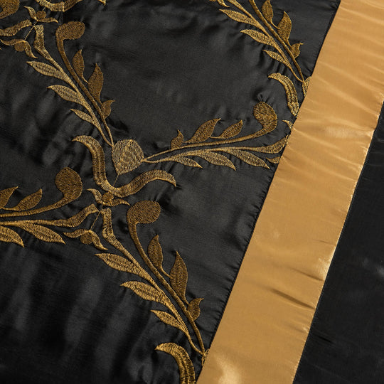 Luxury Black & Gold Embroidered Comforter Set – Elegant Brushed Bedding with Bedskirt for Queen/King