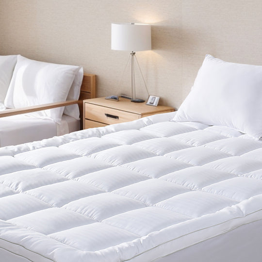 HIG Breathable Cotton Mattress Pad King Size, Fluffy Fitted Mattress Cover Protector with 8-21" Deep Pocket, Thick Quilted Pillow Top Mattress Topper for Back Pain, White