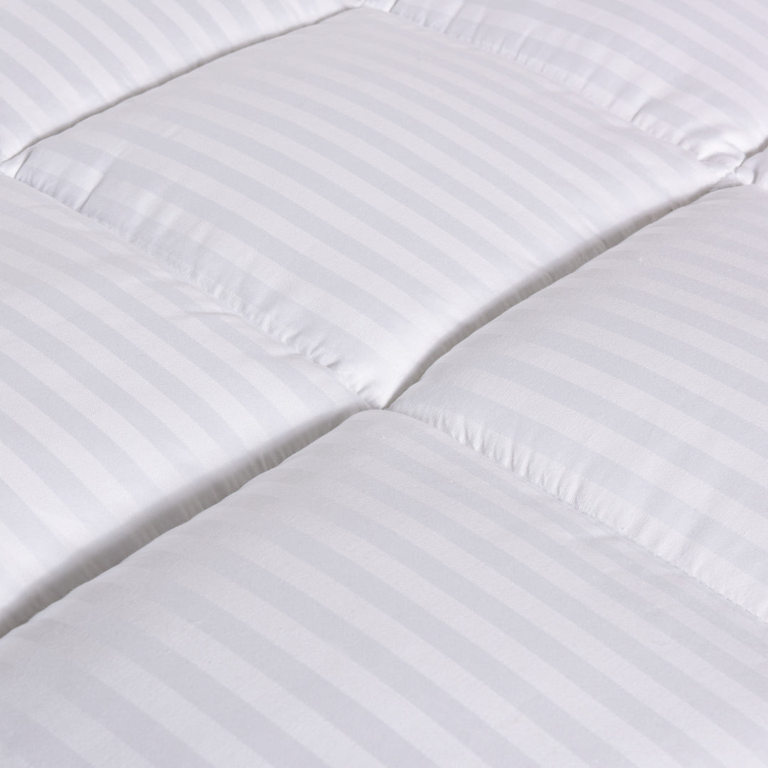 HIG Breathable Cotton Mattress Pad King Size, Fluffy Fitted Mattress Cover Protector with 8-21" Deep Pocket, Thick Quilted Pillow Top Mattress Topper for Back Pain, White