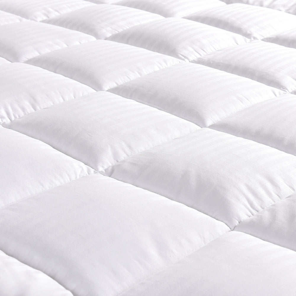 HIG Breathable Cotton Mattress Pad King Size, Fluffy Fitted Mattress Cover Protector with 8-21" Deep Pocket, Thick Quilted Pillow Top Mattress Topper for Back Pain, White
