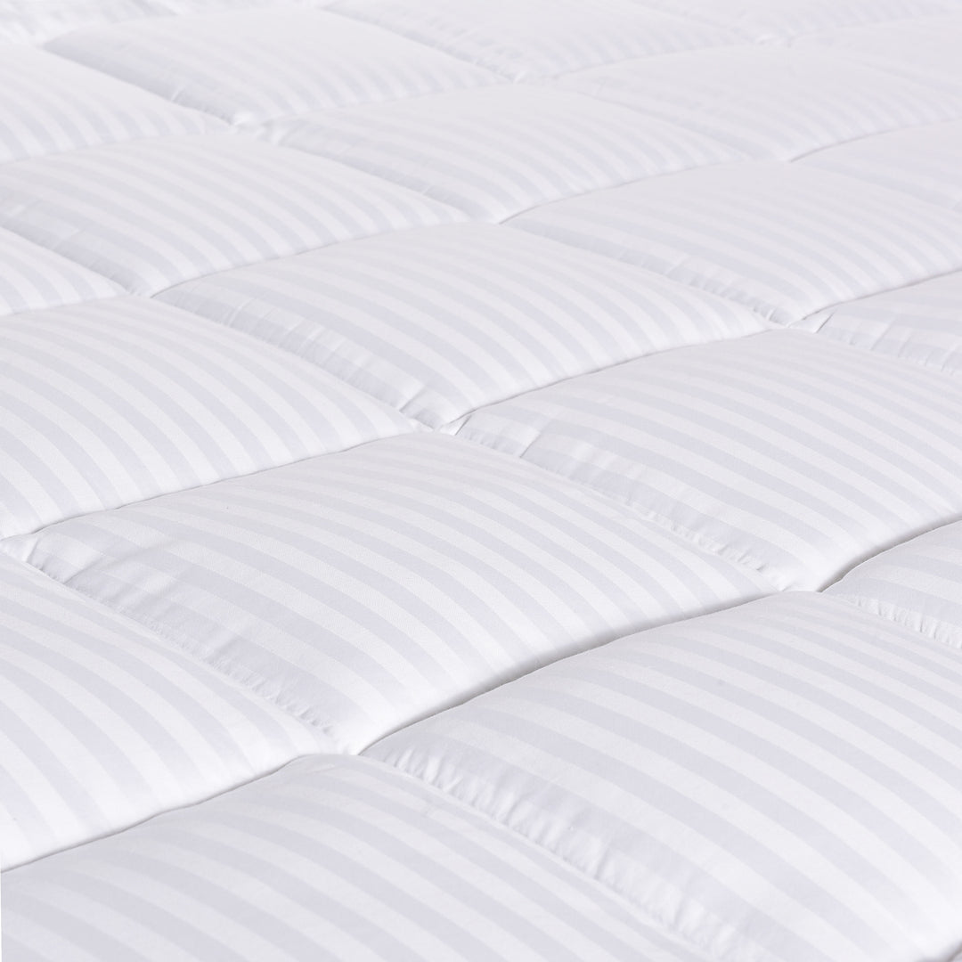 HIG Breathable Cotton Mattress Pad King Size, Fluffy Fitted Mattress Cover Protector with 8-21" Deep Pocket, Thick Quilted Pillow Top Mattress Topper for Back Pain, White