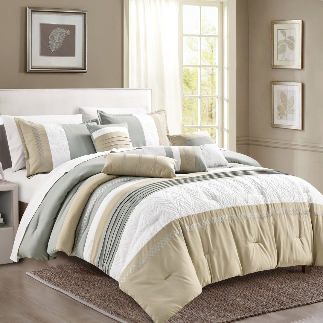 7 Piece Quilted Patchwork Bed in a Bag Queen King Comforter Set - 22193